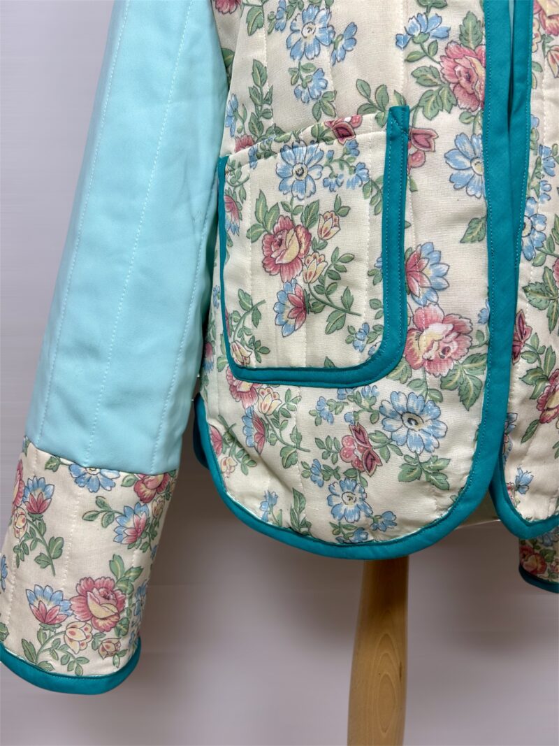 Veste réversible turquoise et fleurs Naray – Image 6