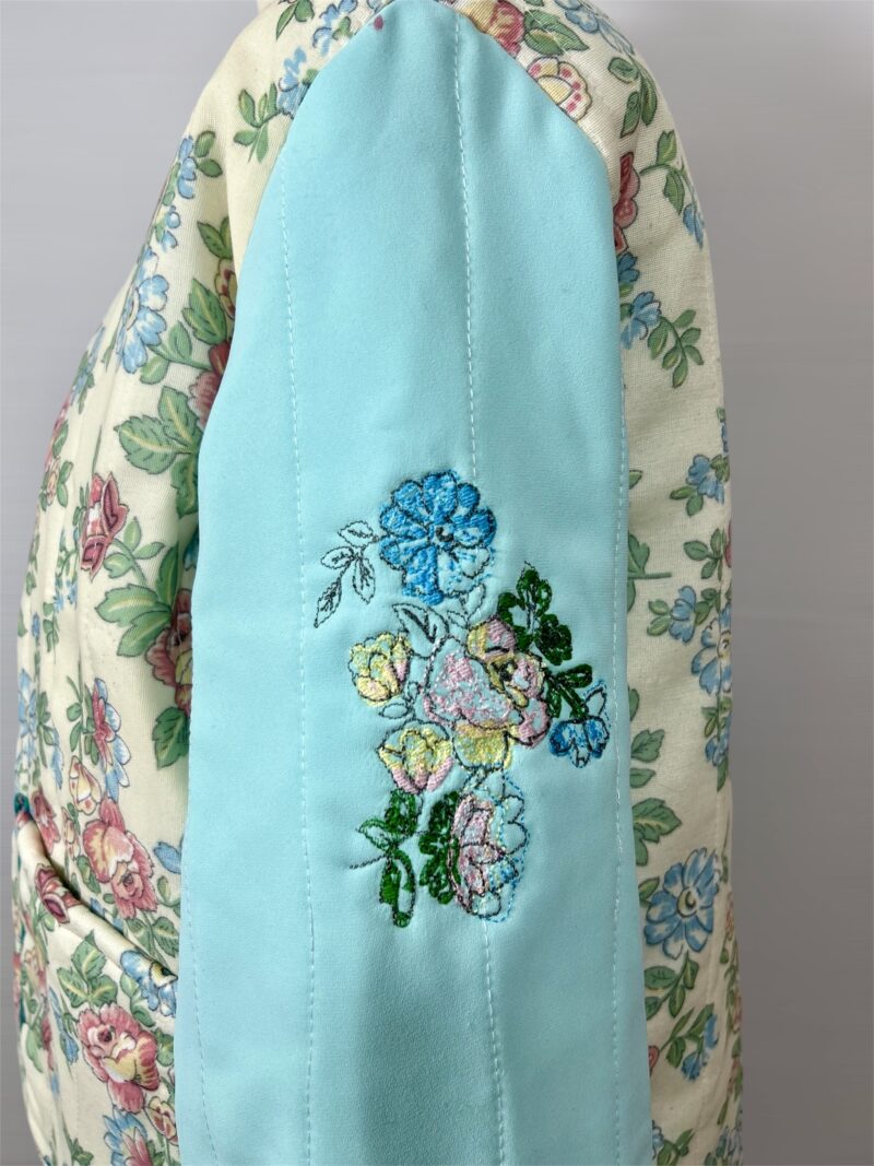 Veste réversible turquoise et fleurs Naray – Image 5