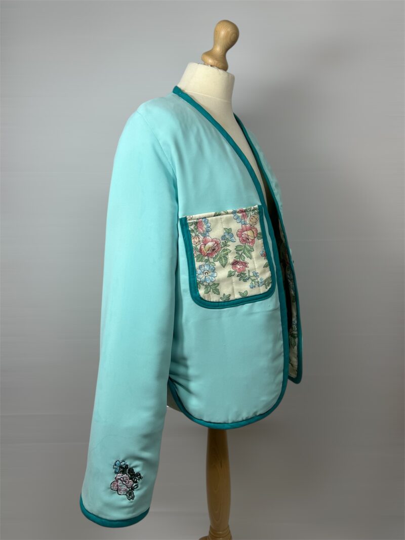 Veste réversible turquoise et fleurs Naray – Image 9